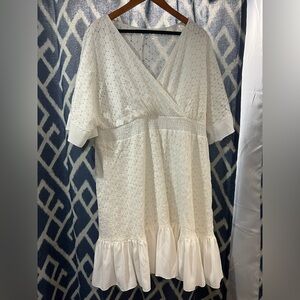 White Dress Size XL​